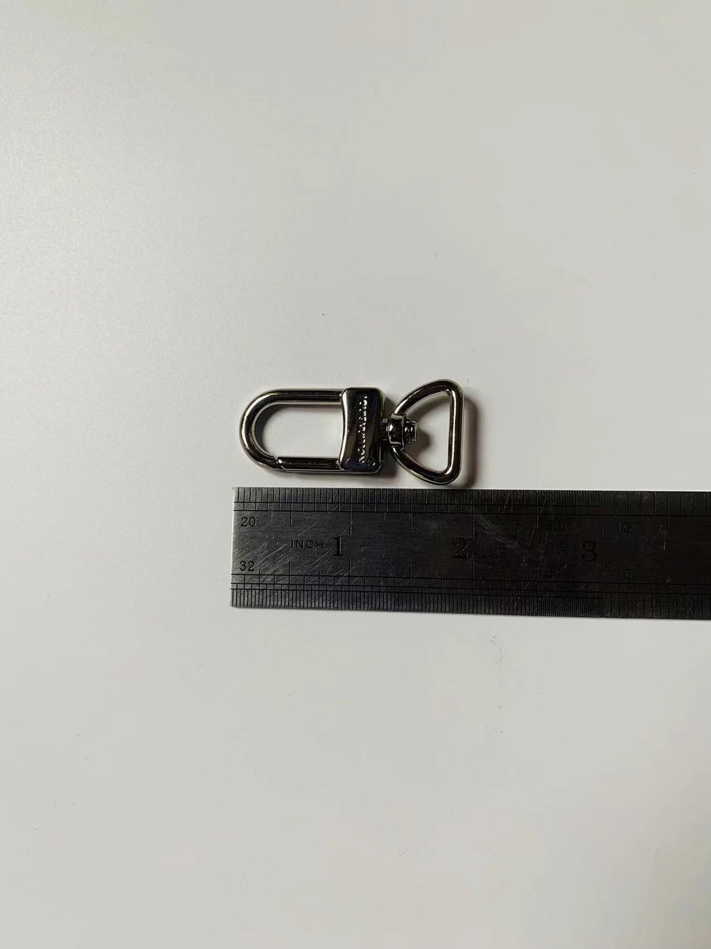 Classic Sliver Louis Vuitton Clasp Customized Bag Metal Accessories