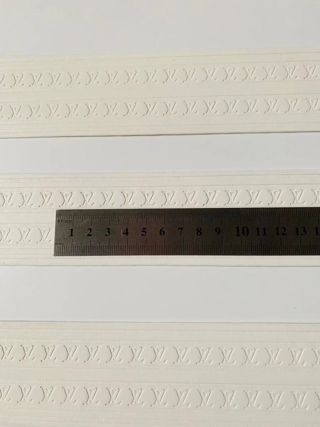 Fashion 120cm(47 inch) Length LV Luggage Leather Stripe, sewing leather bag Accessories(White)