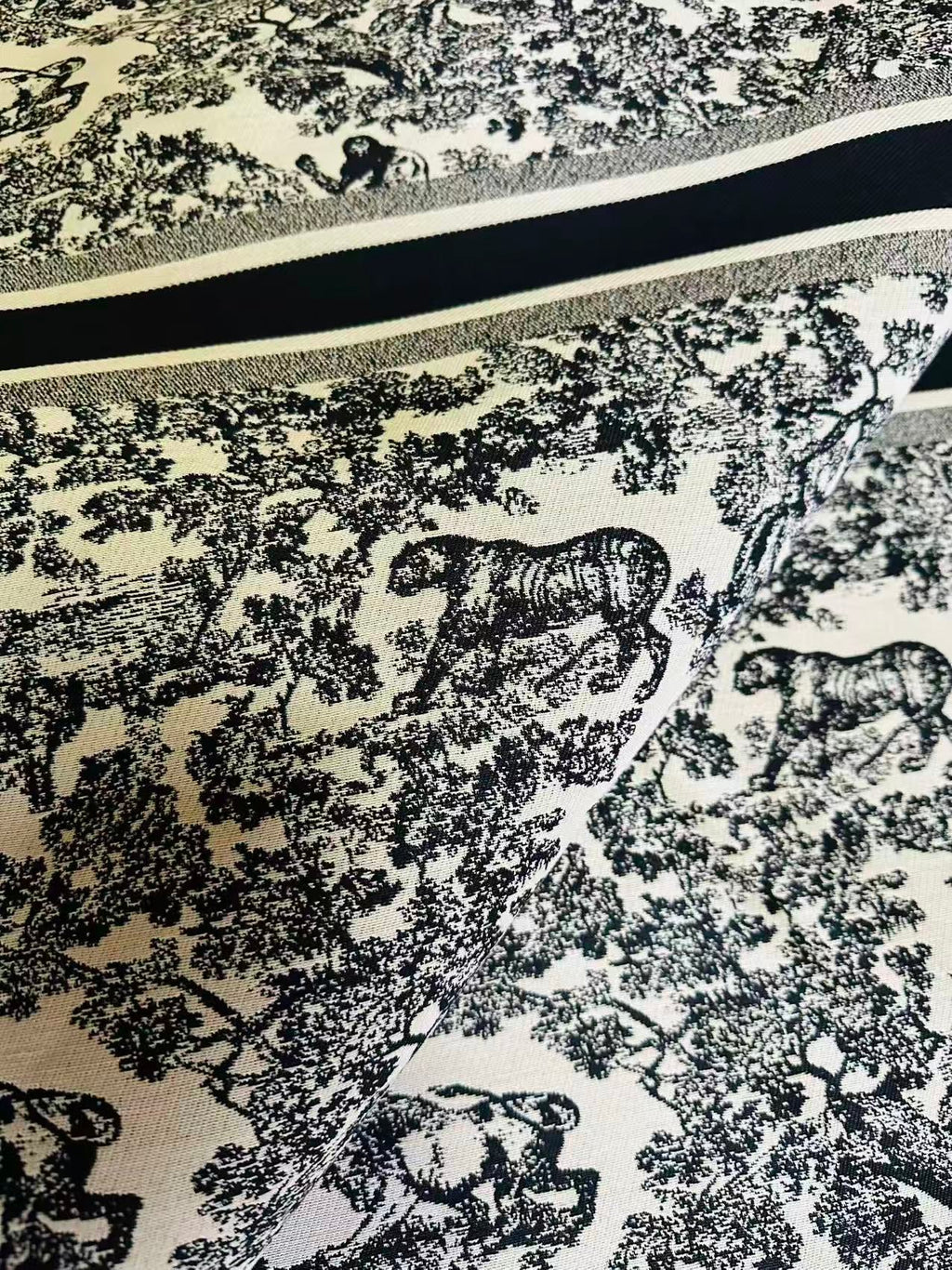 Best Quality Dior With Animal Canvas Jacquard Cloth Fabric For Handmade Sewing ,Furniture,Upholstery Goods By Yard (Black)