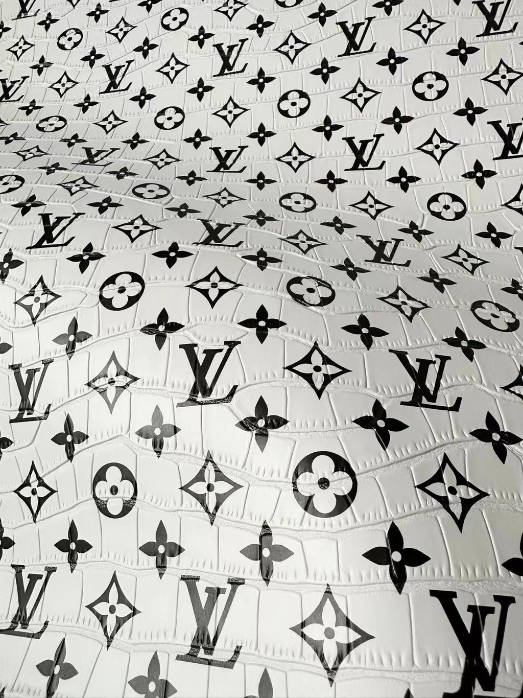 Craft LV Crocodile Texture Alligator Leather Fabric For Handmade Sneaker, Bag Upholstery Goods By Yard (White)