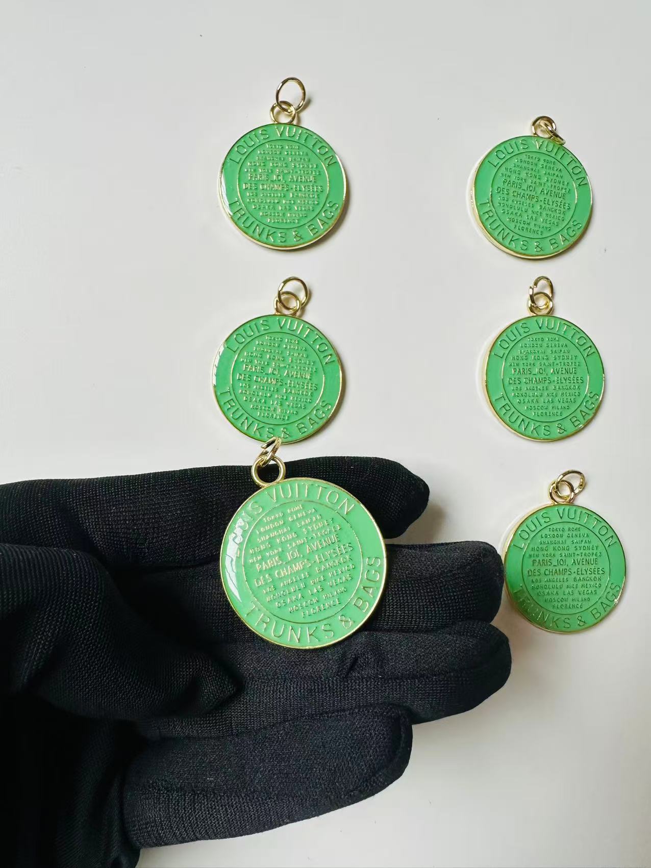 Craft 40MM Louis Vuitton Double-Side Metal Pendant For DIY Gift Goods