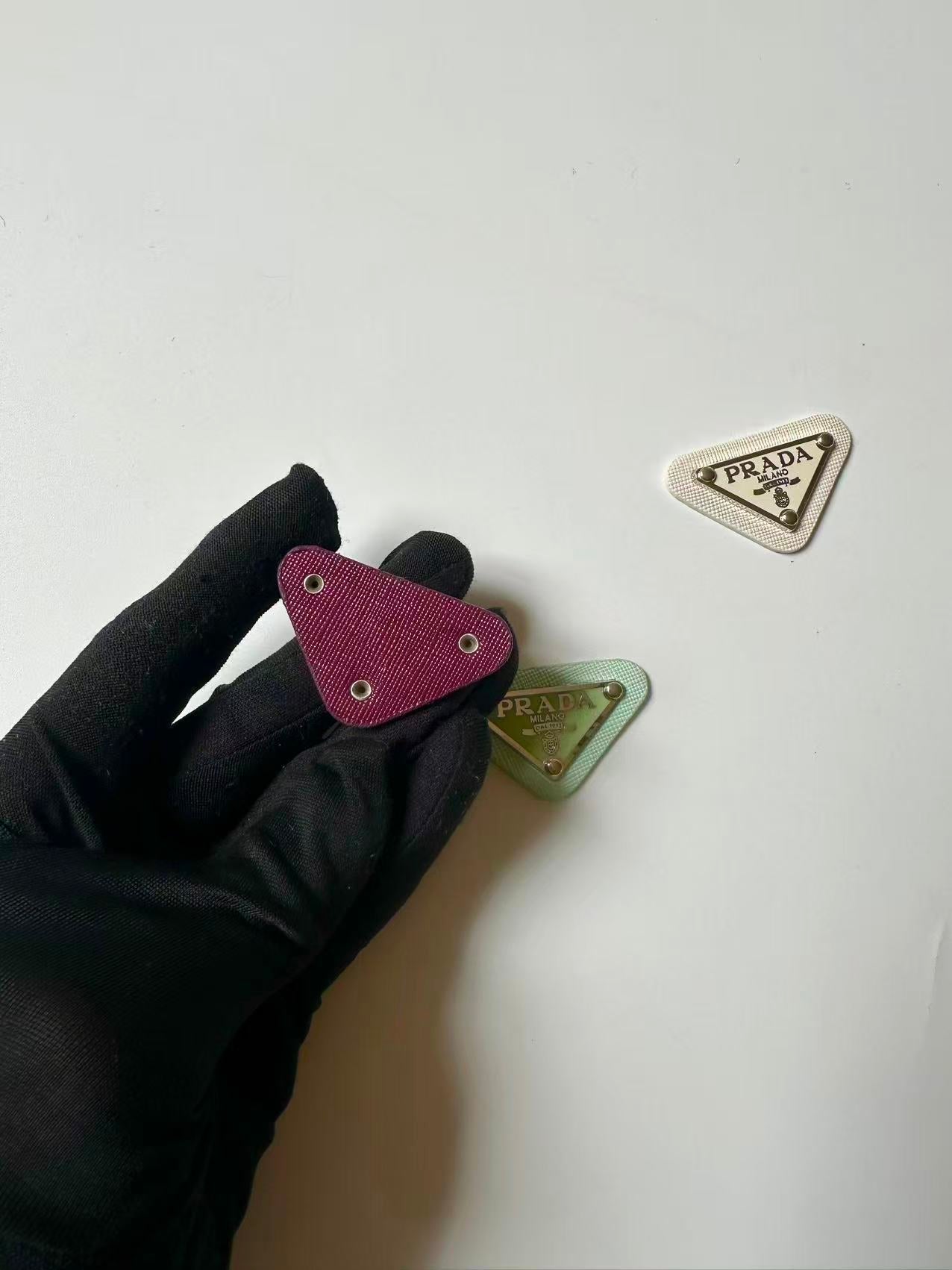 New Color Update Prada Tags Metal with Rubber Material For Handmade Goods