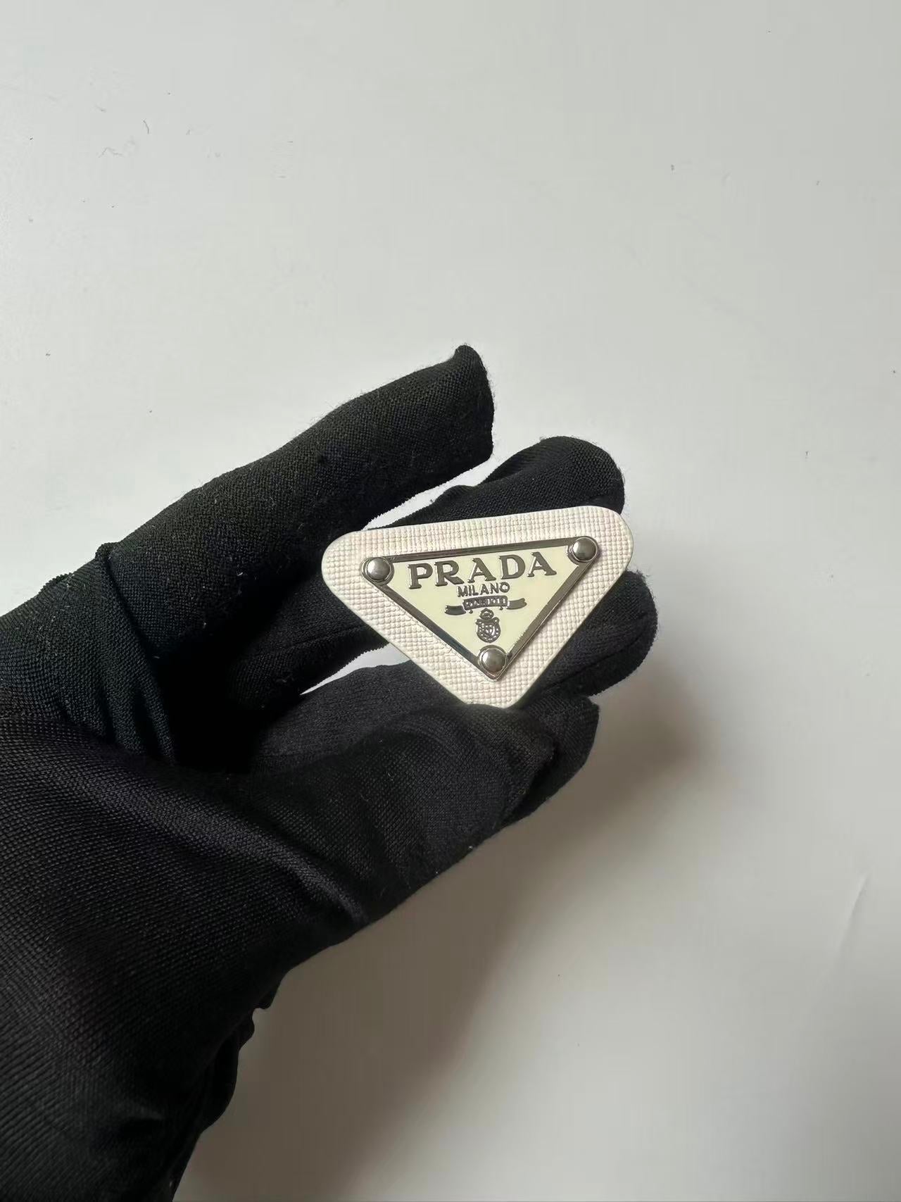 New Color Update Prada Tags Metal with Rubber Material For Handmade Goods