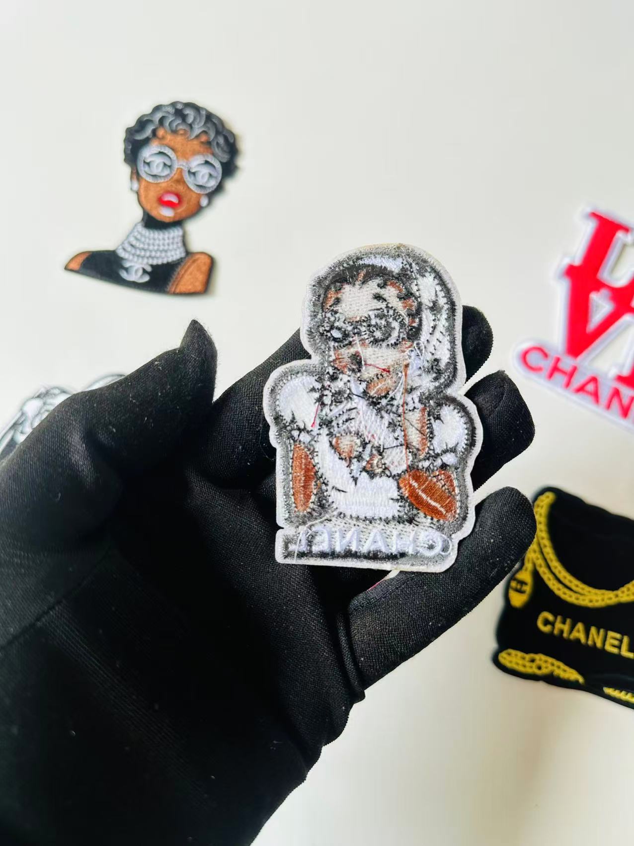 Craft Embroidery Chanel Jacquard Patches For Customized Clothing