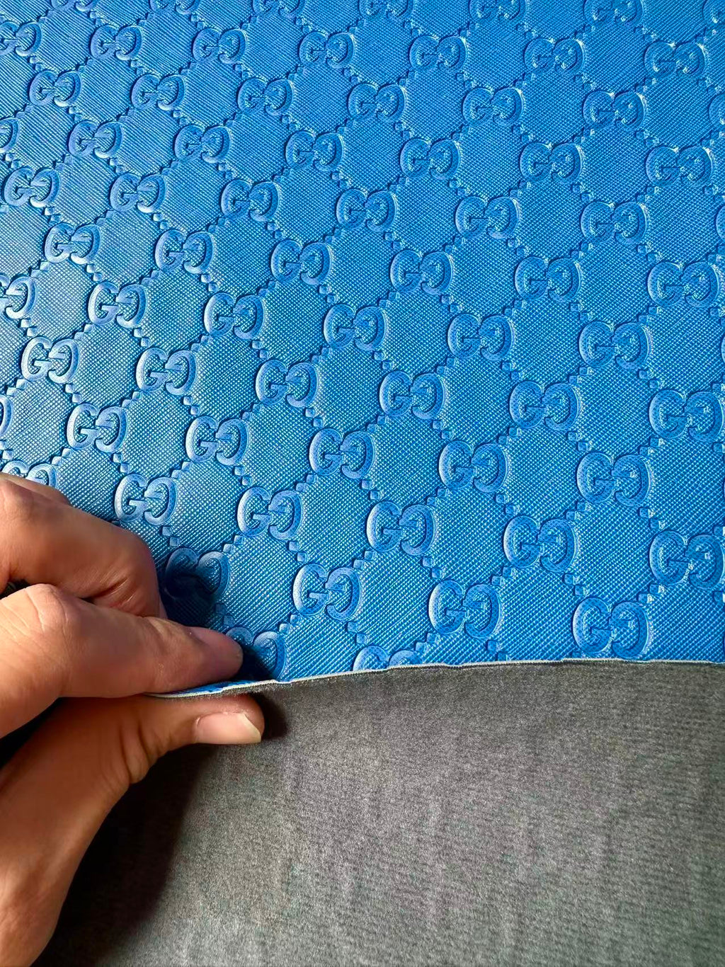 Fashion Blue Gucci Embossed Leather Fabric For Handmade Shoes ,Bags Handicraft Goods By Yards